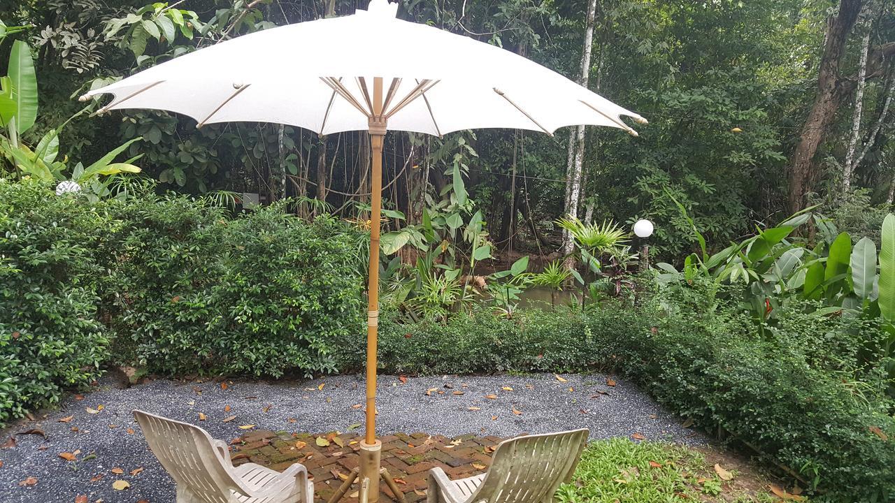Hug Rimtharn Hotel Ban Khao Klom Exterior photo