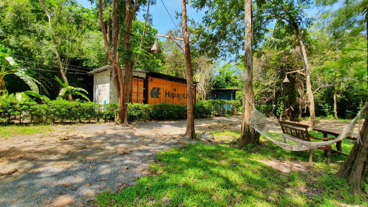 Hug Rimtharn Hotel Ban Khao Klom Exterior photo